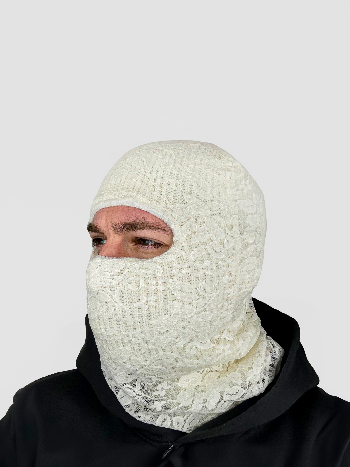 CLOUD WHITE LACE BALACLAVA